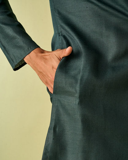 Diwas Men Dark Green Elegance Kurta Pajama