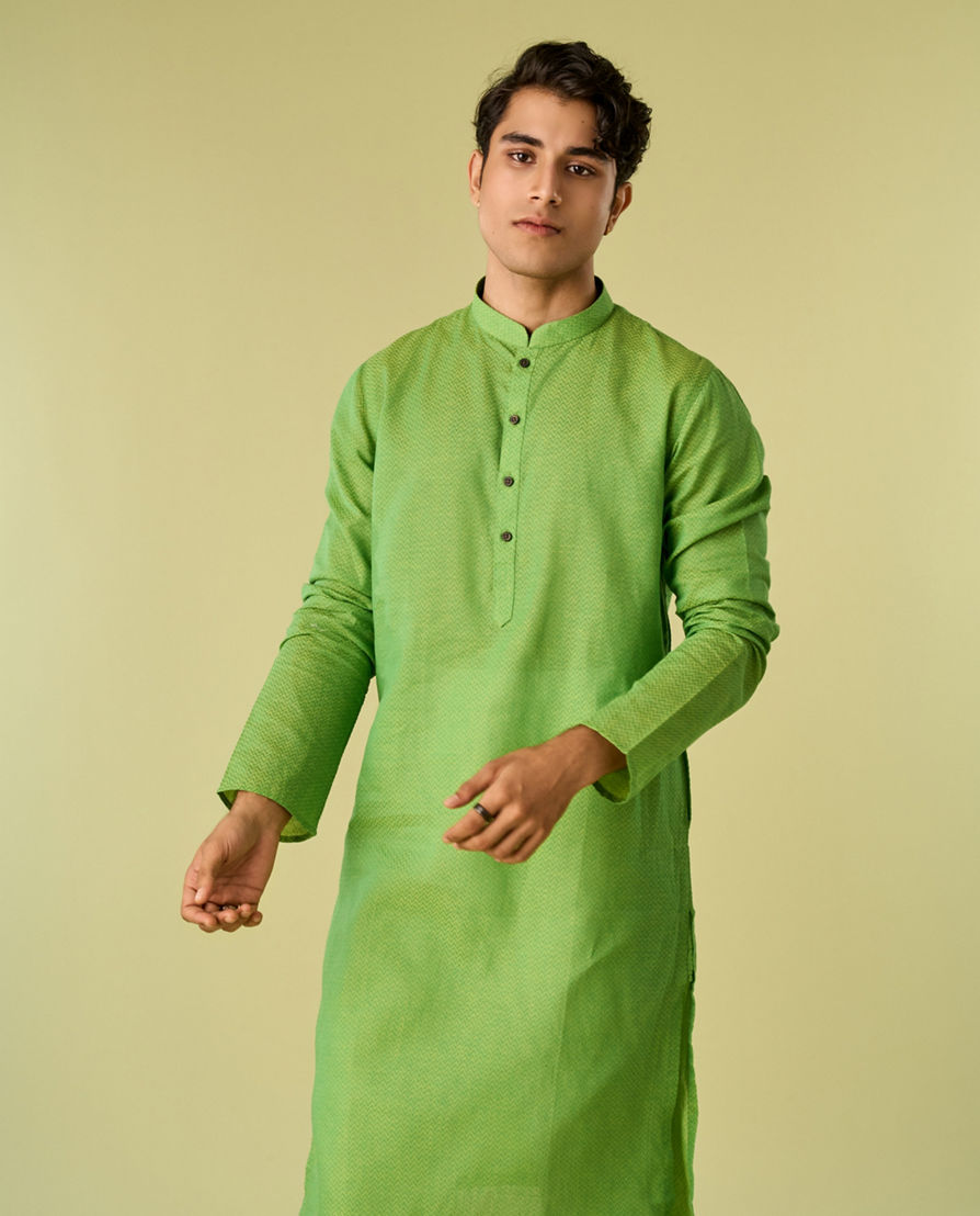 Diwas Men Light Mid Green Cotton Curated Kurta Pajama