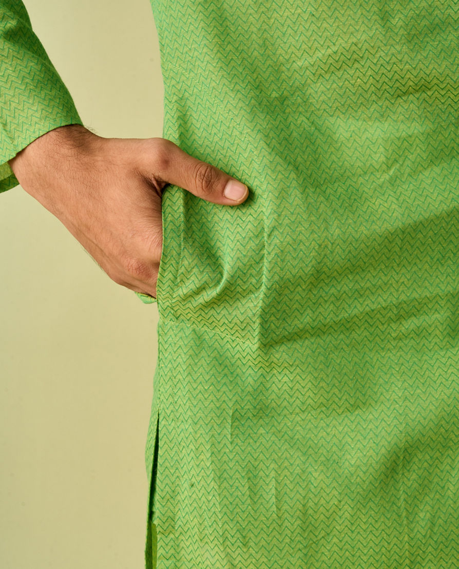 Diwas Men Light Mid Green Cotton Curated Kurta Pajama