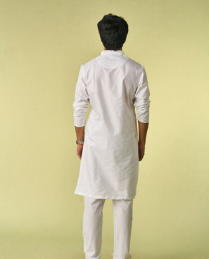Diwas Men White Cotton Radiance Kurta Pajama