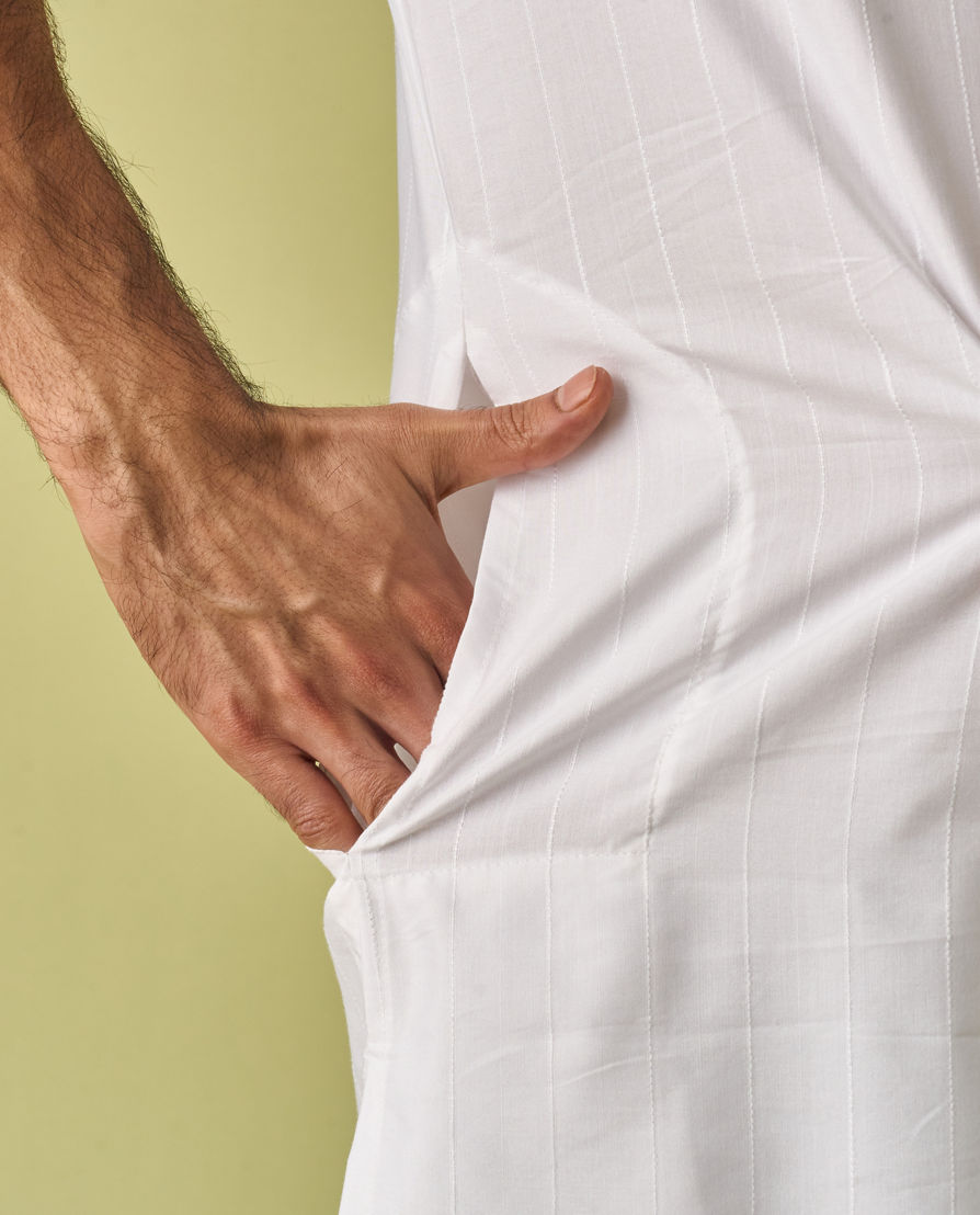 Diwas Men White Cotton Radiance Kurta Pajama