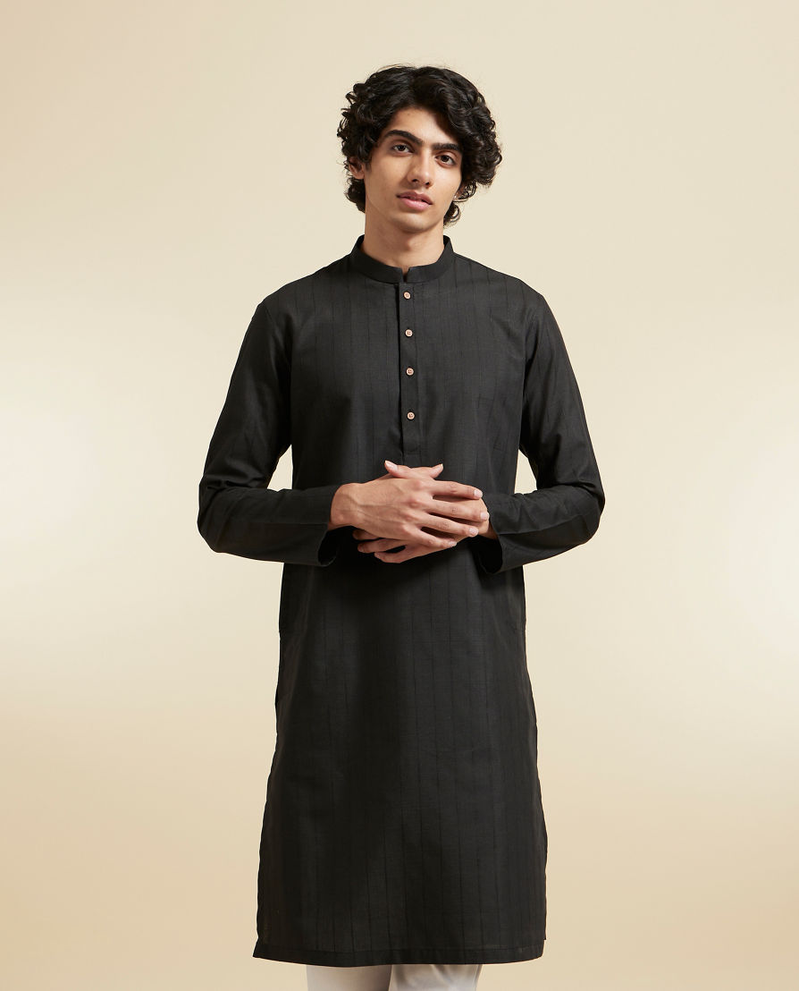 Diwas Men Spellbinding Black Kurta and Pajama Set