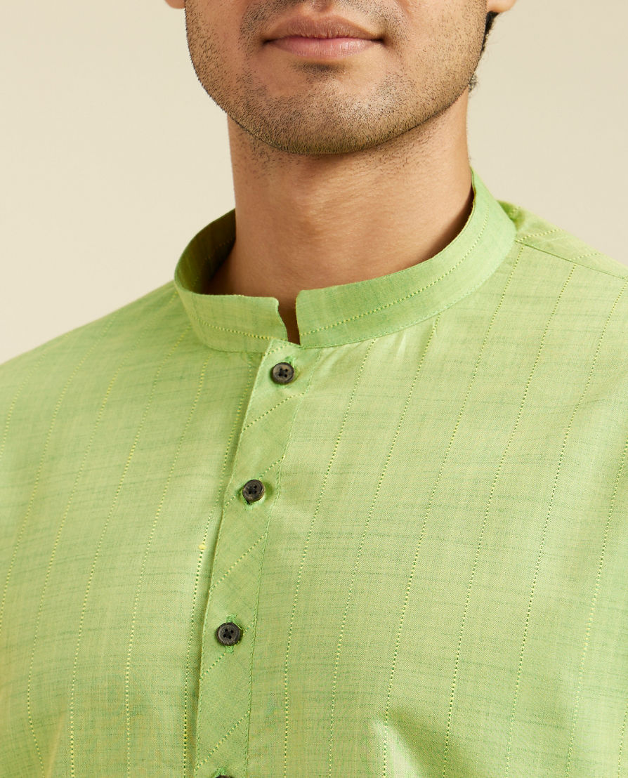 Diwas Men Soft Green Linear Self Striped Kurta Pajama