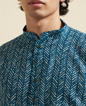 Diwas Men Radiant Teal Green Kurta Pajama