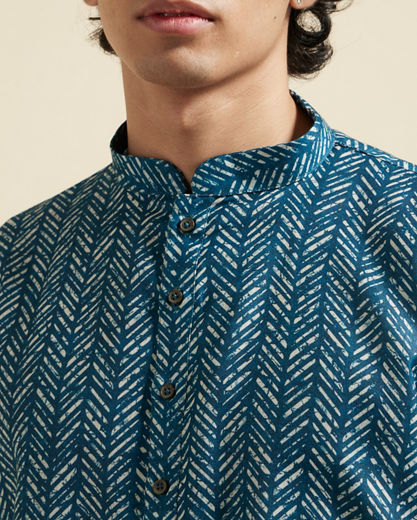 Diwas Men Radiant Teal Green Kurta Pajama