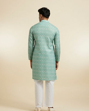 Diwas Men Green Kurta Pajama Set with an Effortless Edge