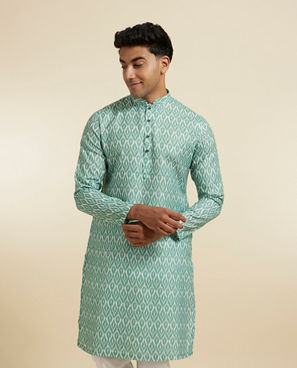 Diwas Men Green Kurta Pajama Set with an Effortless Edge
