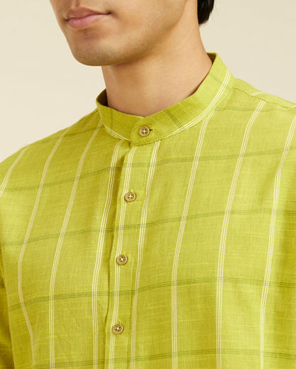 Diwas Men Soft Green Windowpane Checks Patterned Kurta Pajama