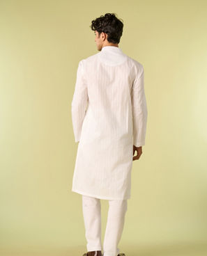Diwas Men Pristine Elegance White Kurta Pajama