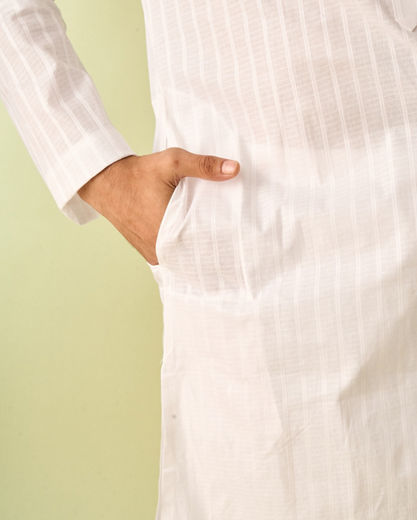 Diwas Men Pristine Elegance White Kurta Pajama
