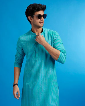 Diwas Men Turquoise Blue Self Striped Kurta Pajama