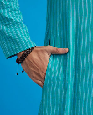 Diwas Men Turquoise Blue Self Striped Kurta Pajama