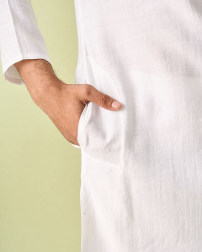 Diwas Men Effervescent White Kurta Pajama