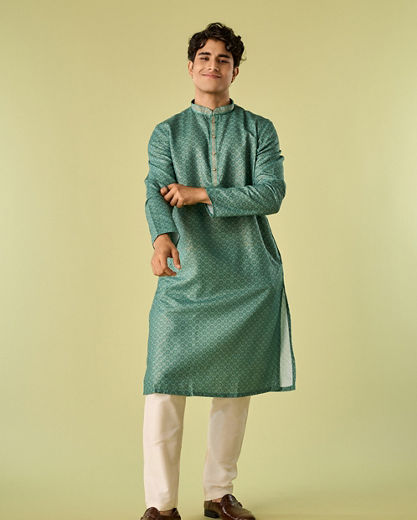 Diwas Men Radiant Green Embroidered Kurta Pajama