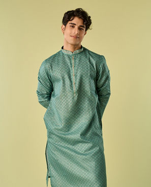 Diwas Men Radiant Green Embroidered Kurta Pajama