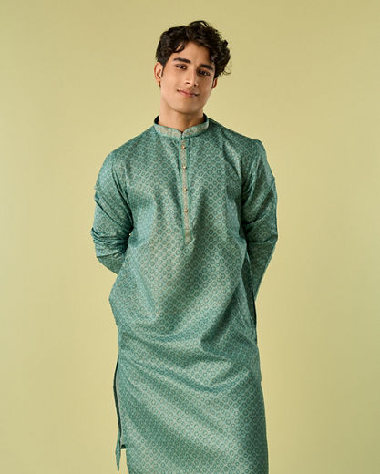 Diwas Men Radiant Green Embroidered Kurta Pajama