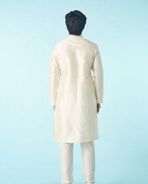 Diwas Men Warm White Elegance Kurta Pajama