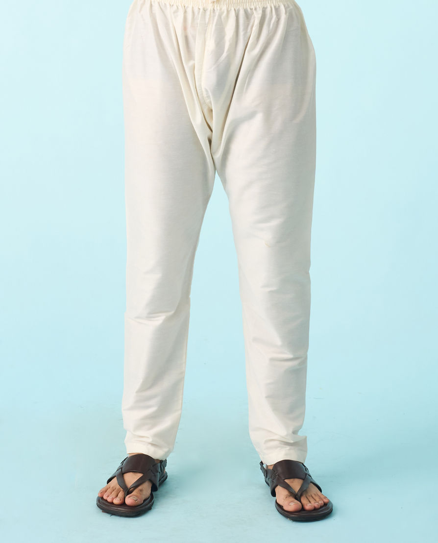 Diwas Men Warm White Elegance Kurta Pajama