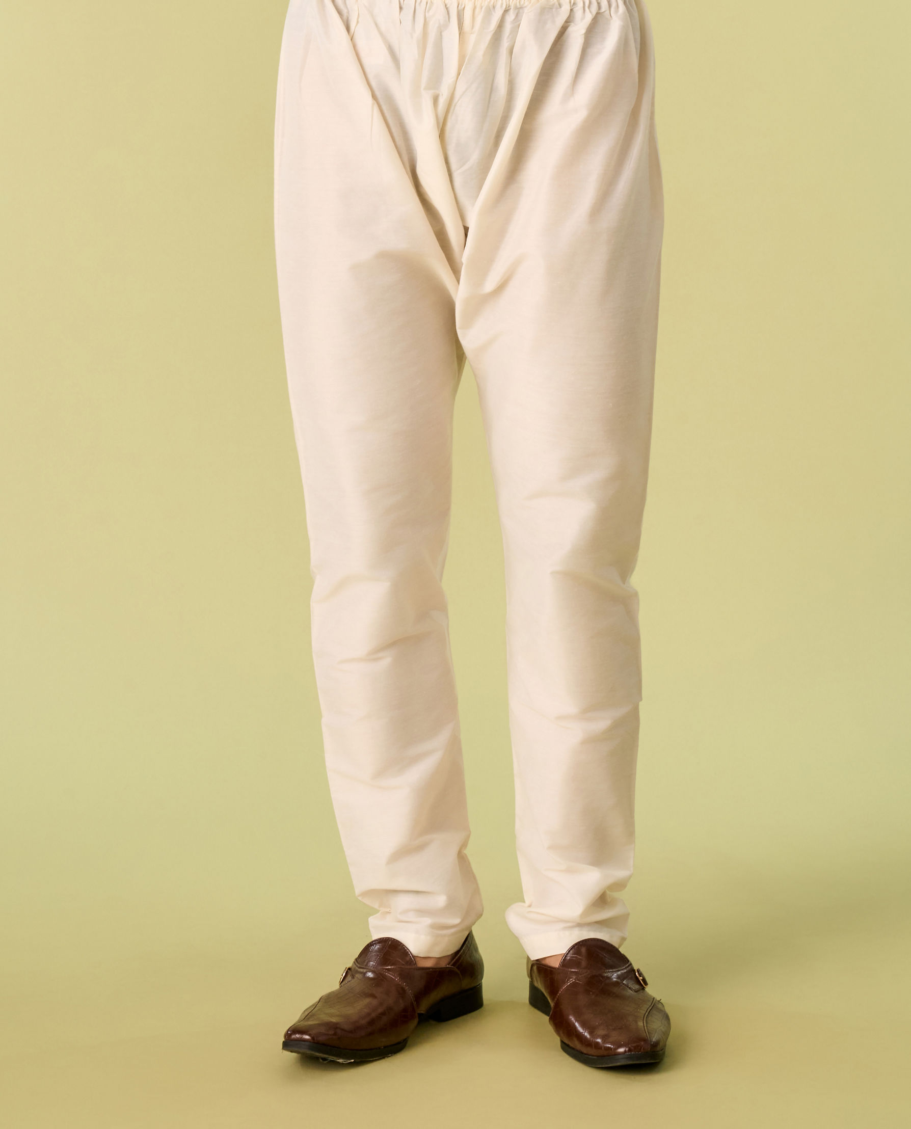 Diwas Men Lilac Exquisite Kurta Pajama