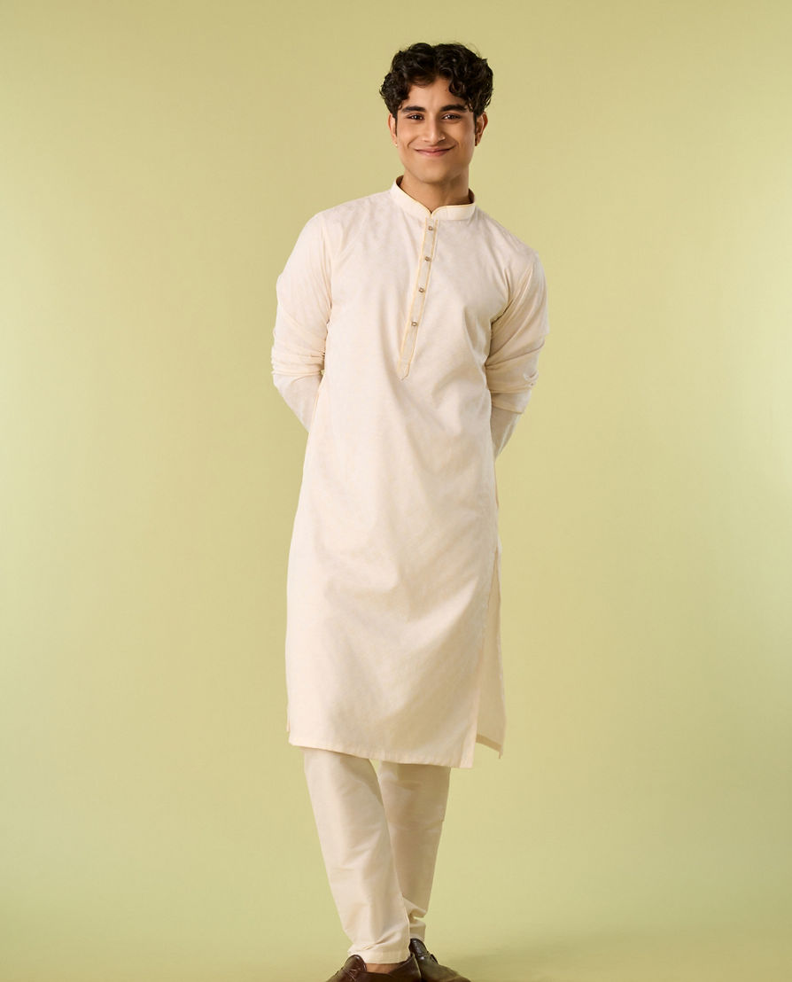 Diwas Men Warm White Elegance Kurta Pajama