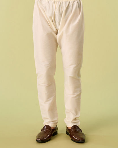 Diwas Men Warm White Elegance Kurta Pajama