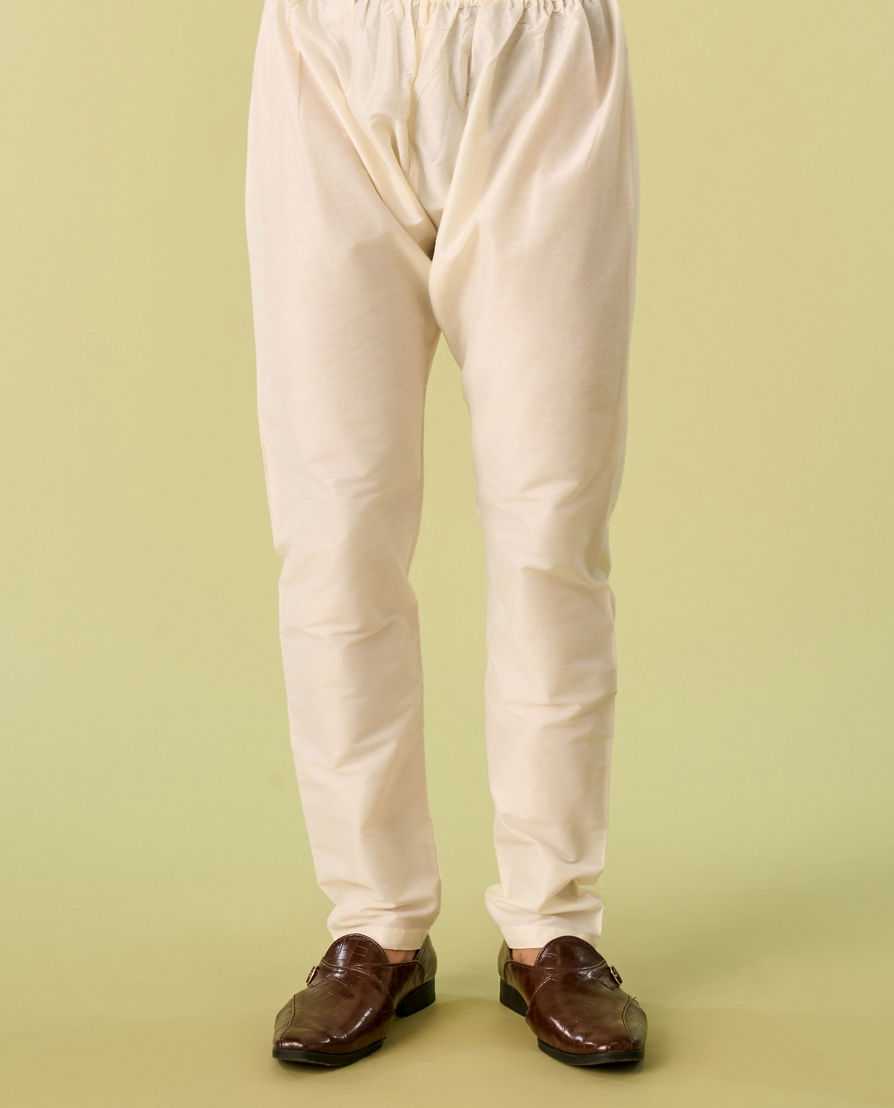 Diwas Men Warm White Elegance Kurta Pajama