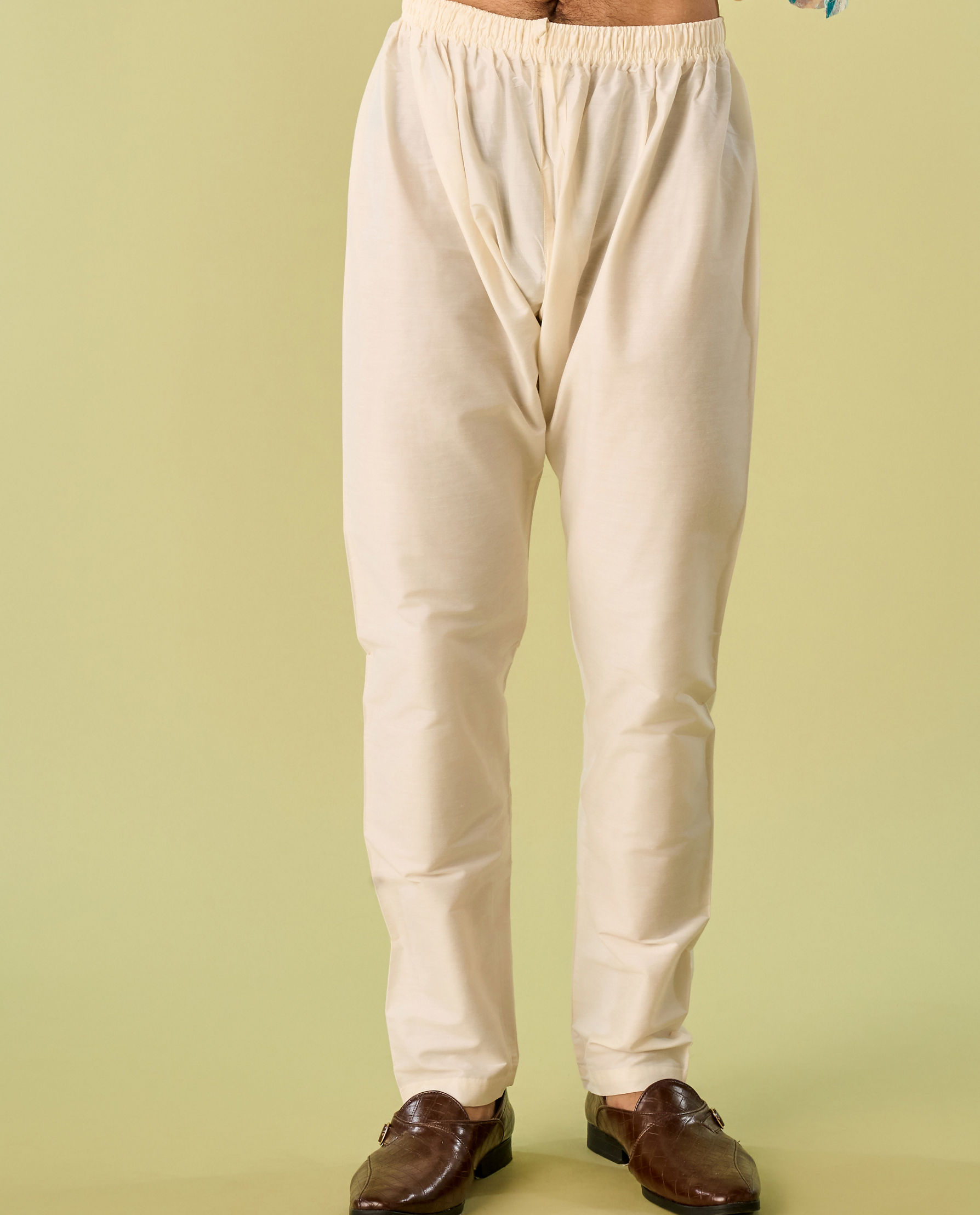 Diwas Men White Elegance Kurta Pajama