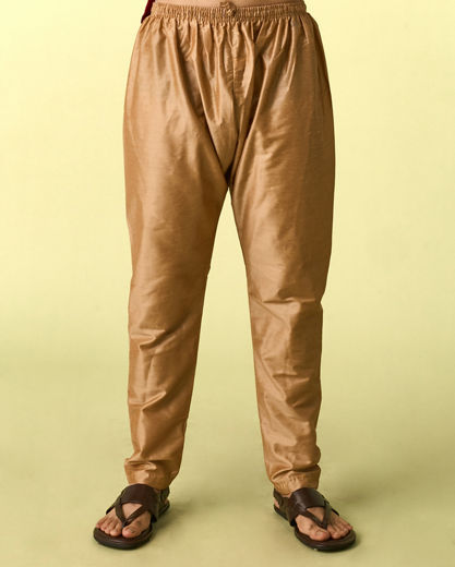 Diwas Men Regal Red Sparkle Kurta Pajama