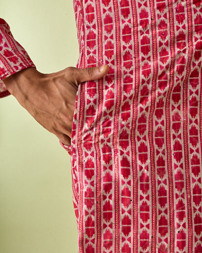 Diwas Men Luxurious Rani Pink Kurta Pajama