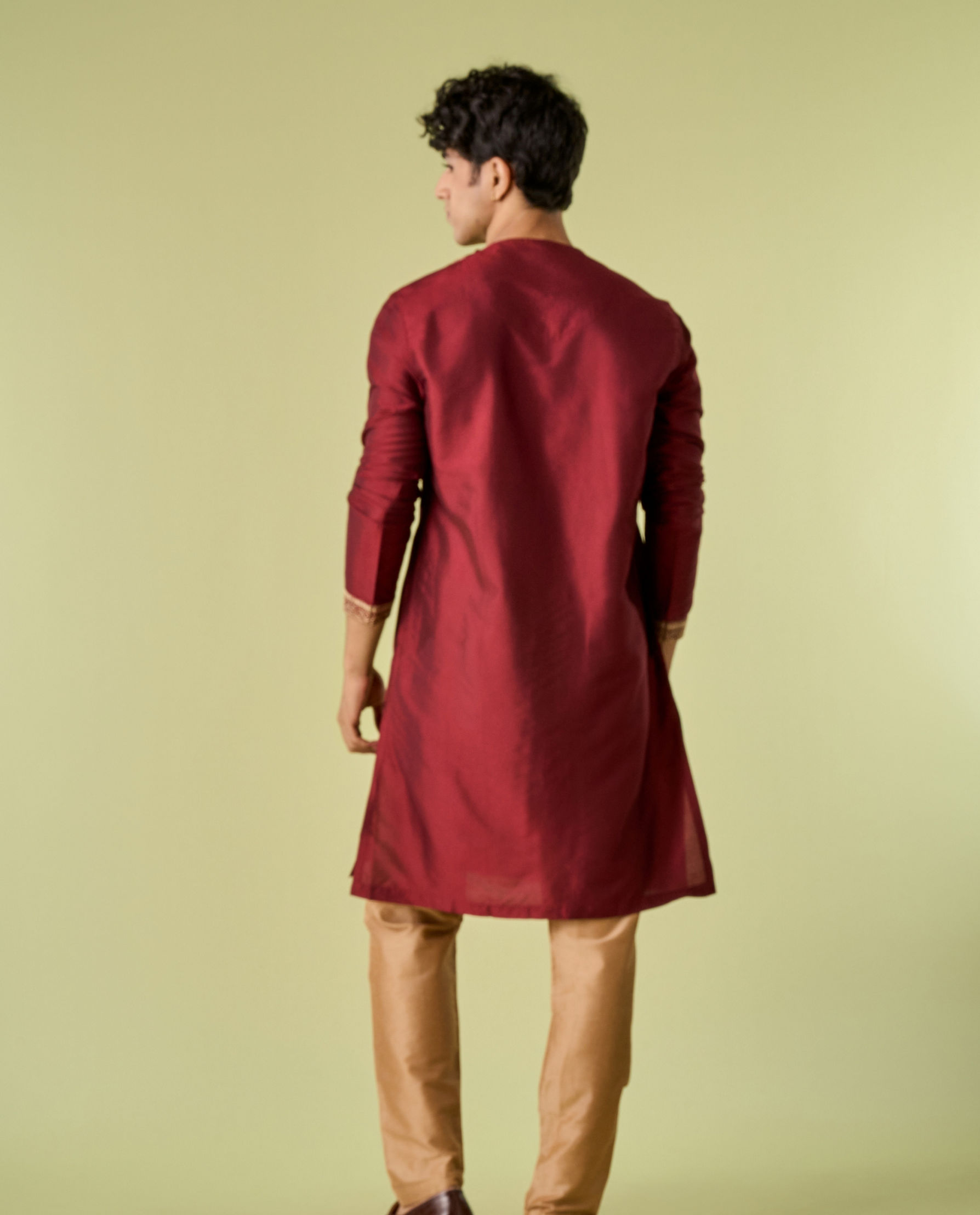 Diwas Men Maroon Elegance Kurta Pajama