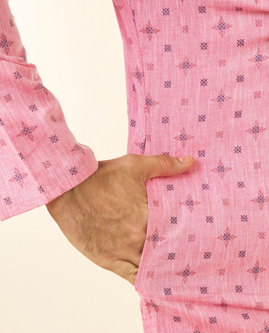 Diwas Men Splendid Pink Kurta Pajama