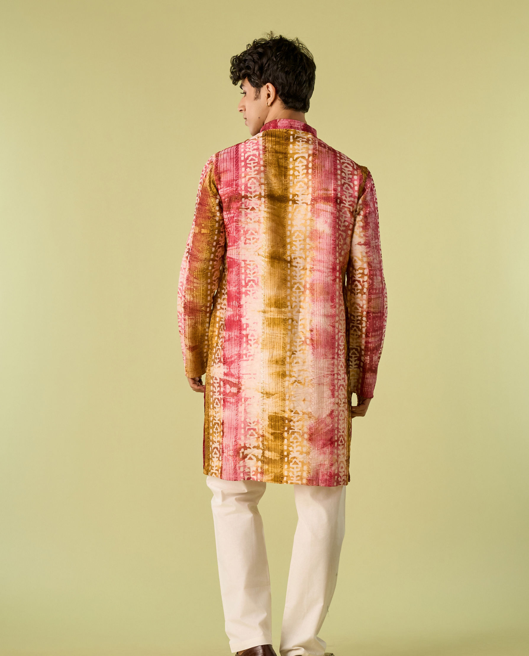 Diwas Men Pink Swirl Symmetry Kurta Pajama