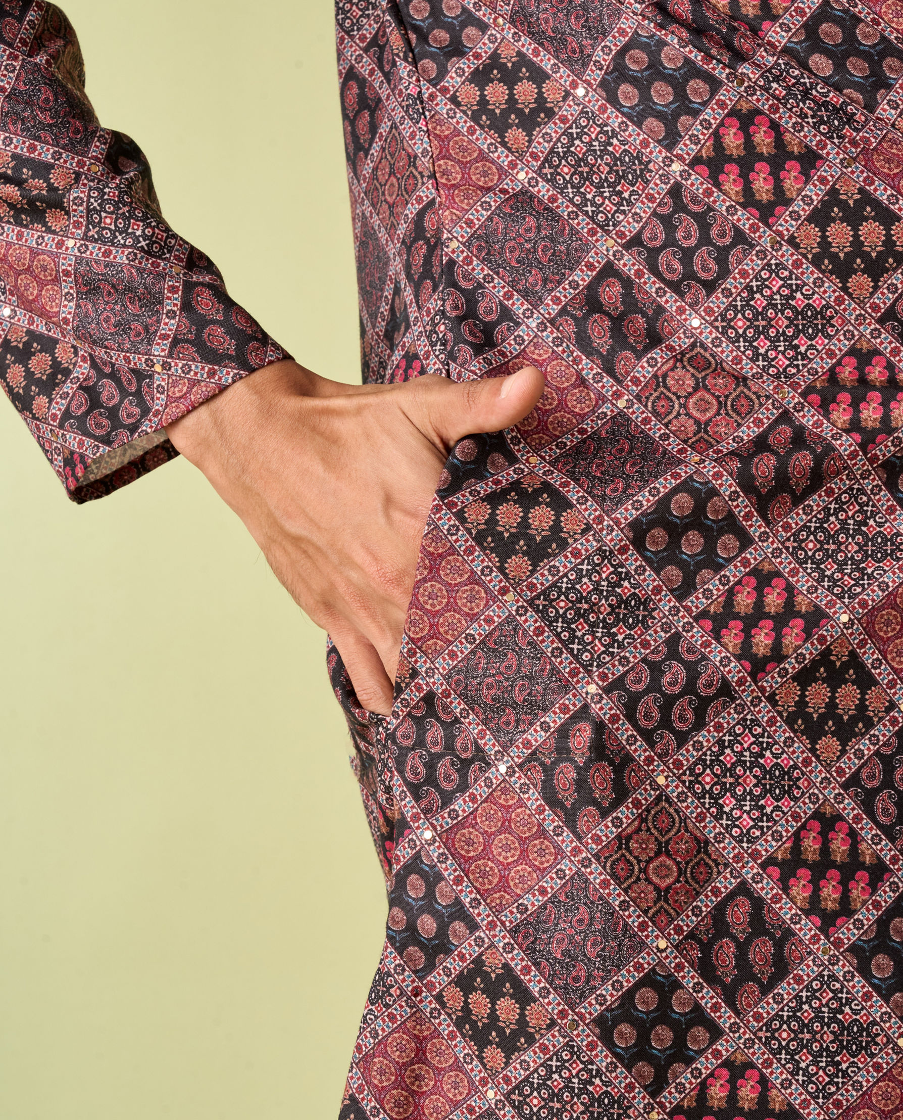 Diwas Men Elegant Black Cotton Kurta Pajama