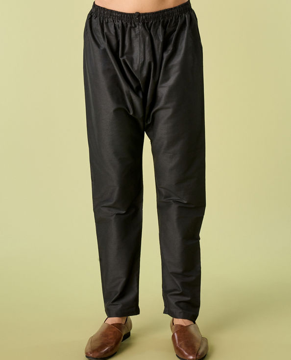 Diwas Men Elegant Black Cotton Kurta Pajama