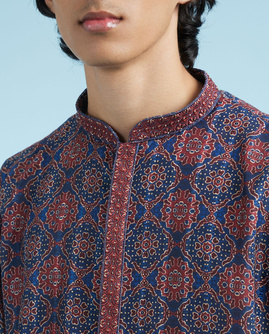 Diwas Men Elegant Dark Blue Kurta Pajama