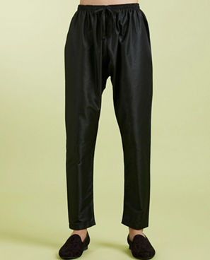 Diwas Men Black Knit Casual Kurta Pajama