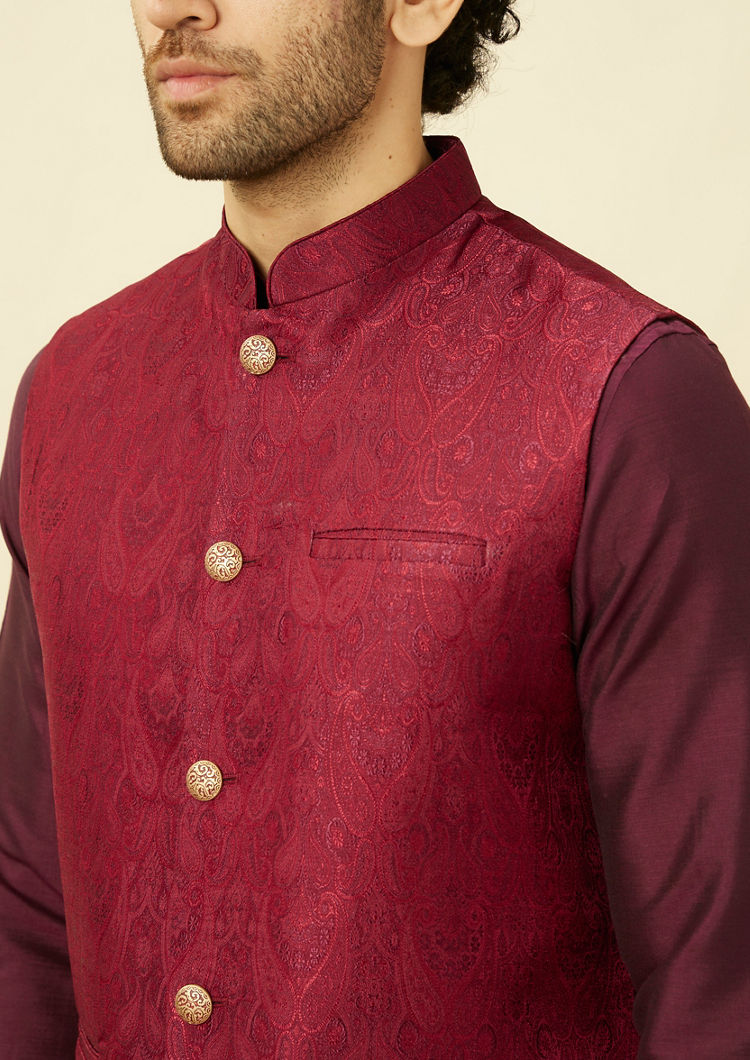 Twamev Men Maroon Mandarin Kurta Jacket Set