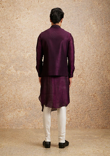 alt message - Twamev Men Vibrant Wine Kurta Jacket Set image number 3