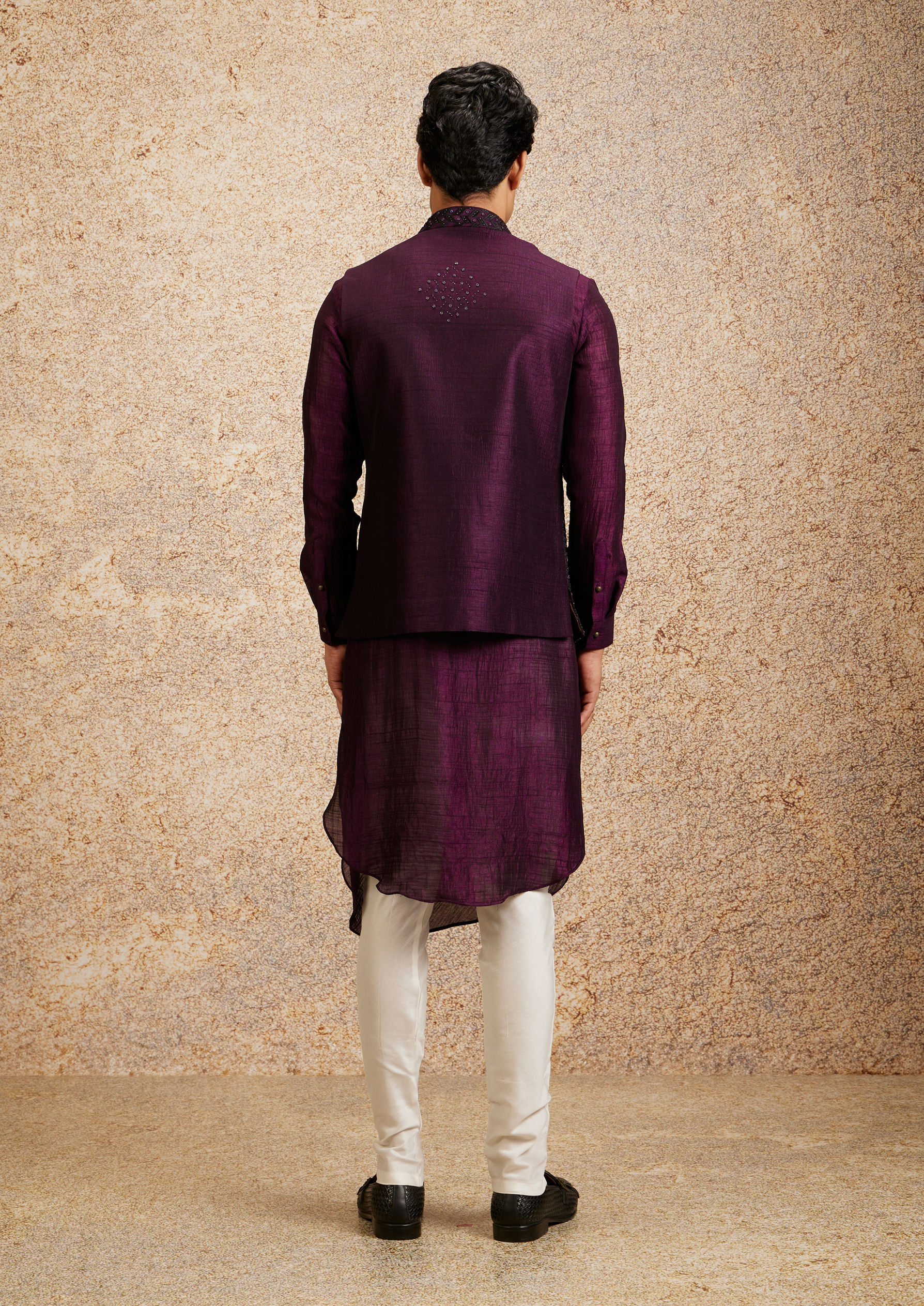 Twamev Men Vibrant Wine Kurta Jacket Set image number 3