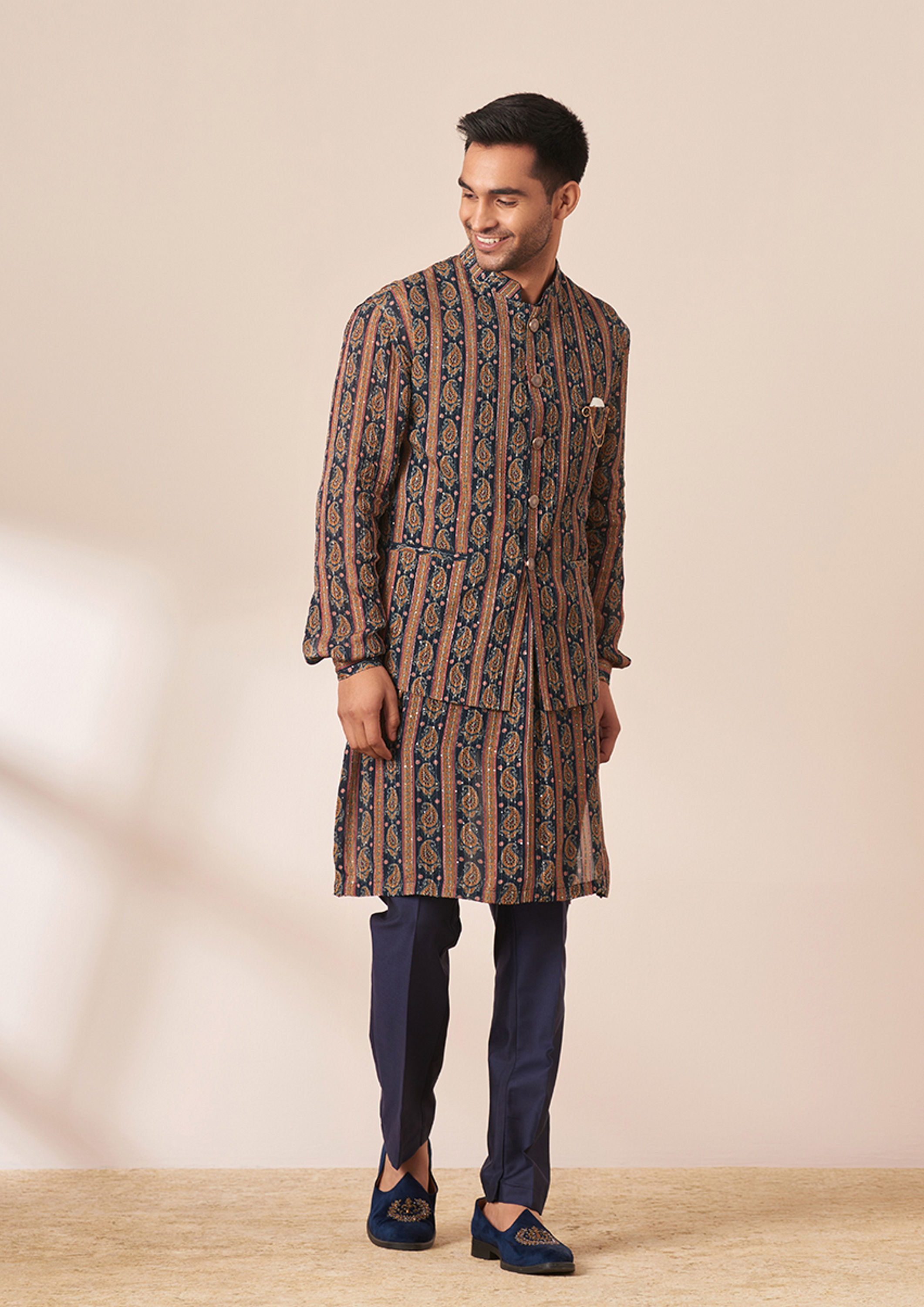 alt message - Twamev Men Dark Blue Bandhej Kurta Jacket Set image number 2