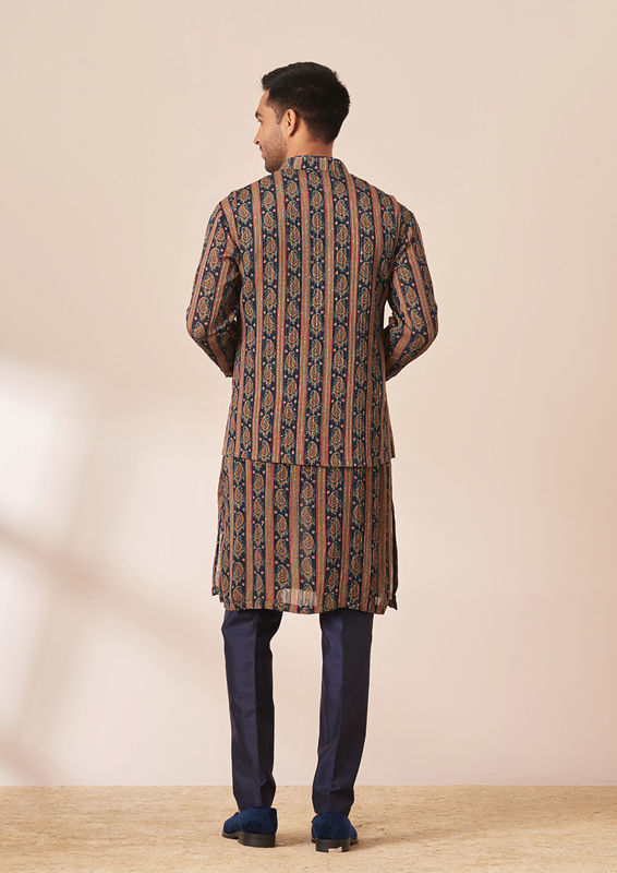 alt message - Twamev Men Dark Blue Bandhej Kurta Jacket Set image number 3