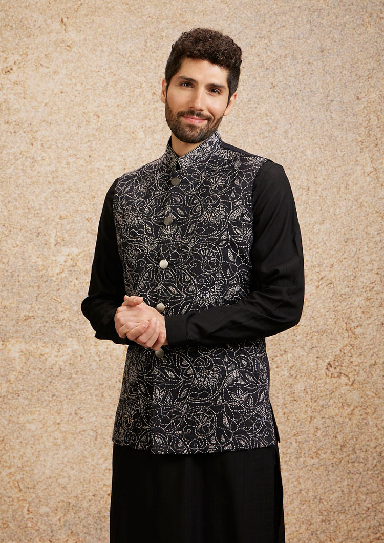 alt message - Twamev Men Ebony Floral Fusion Jacket Set image number 0