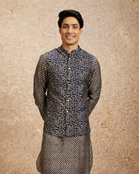 Twamev Men Dark Blue Bel Buti Patterned Kurta Jacket Set