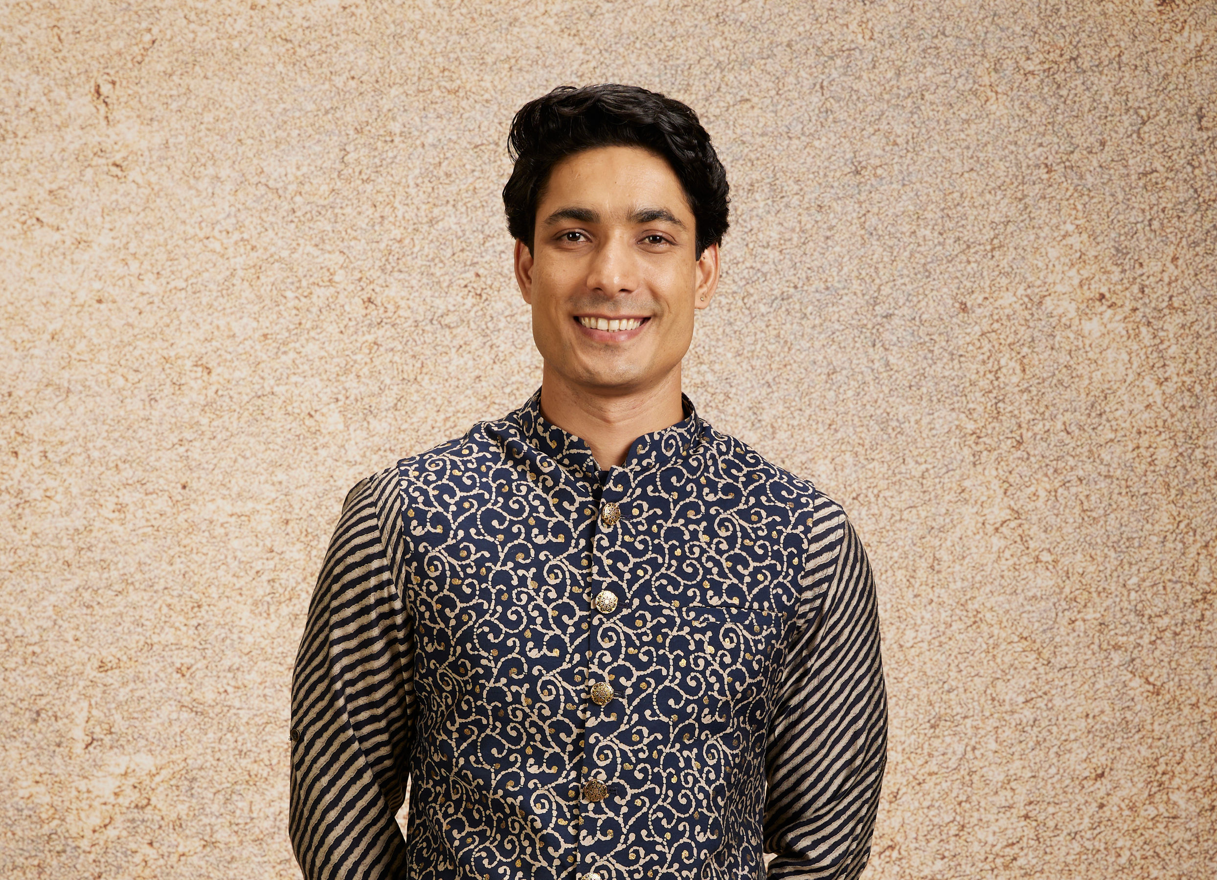 Twamev Men Dark Blue Bel Buti Patterned Kurta Jacket Set