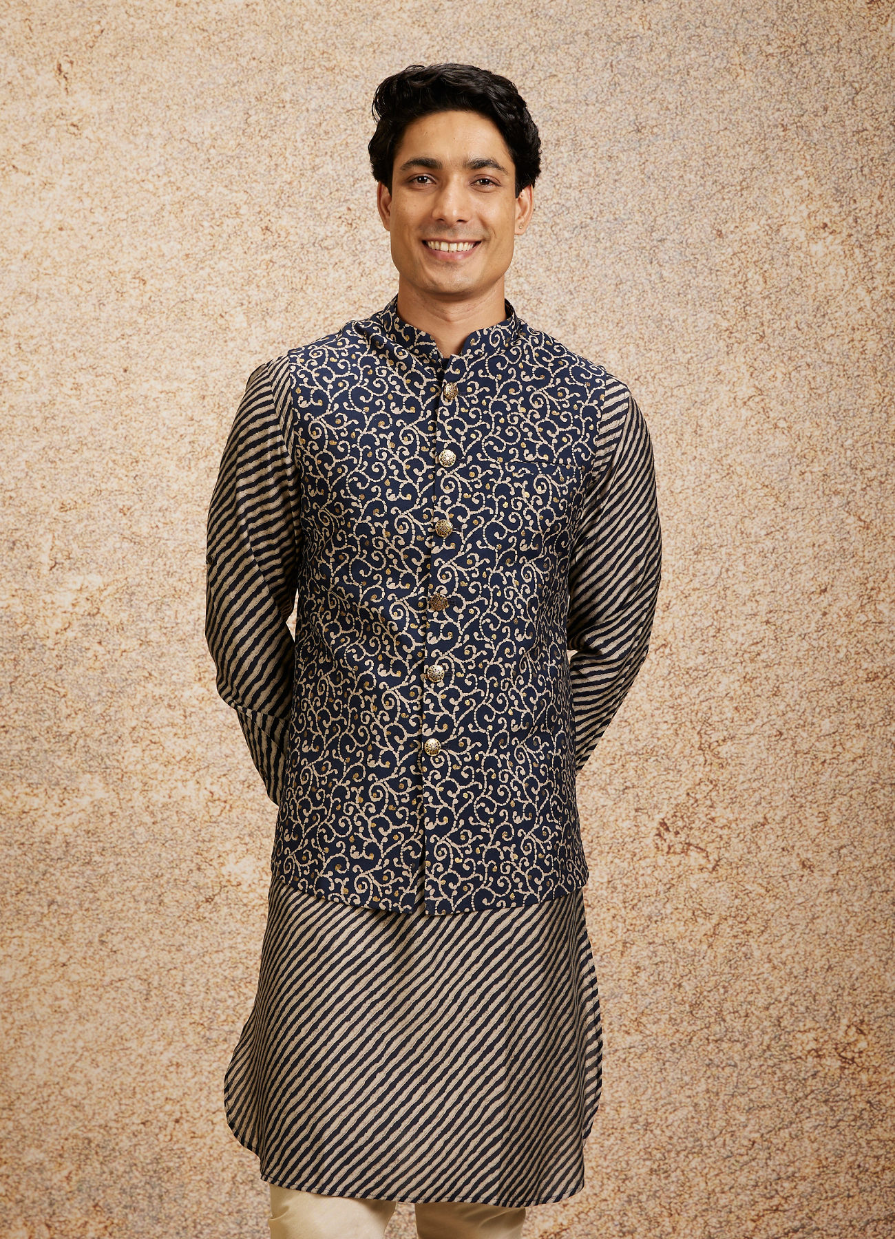 Twamev Men Dark Blue Bel Buti Patterned Kurta Jacket Set