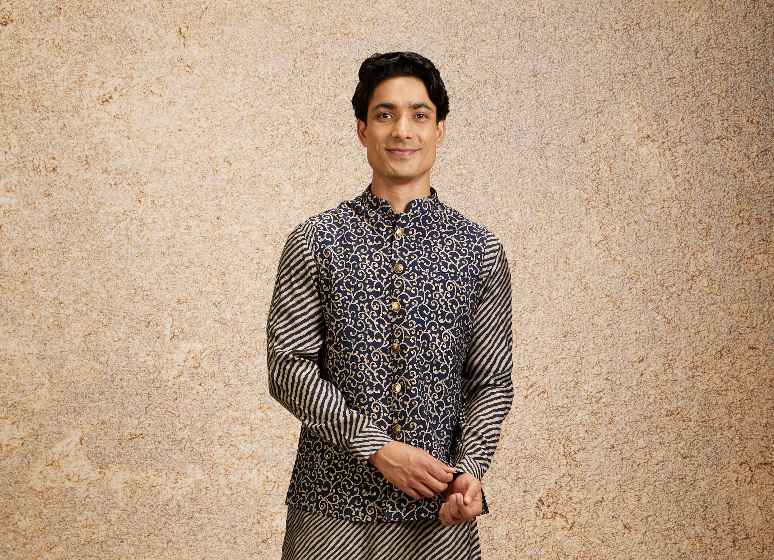 Twamev Men Dark Blue Bel Buti Patterned Kurta Jacket Set