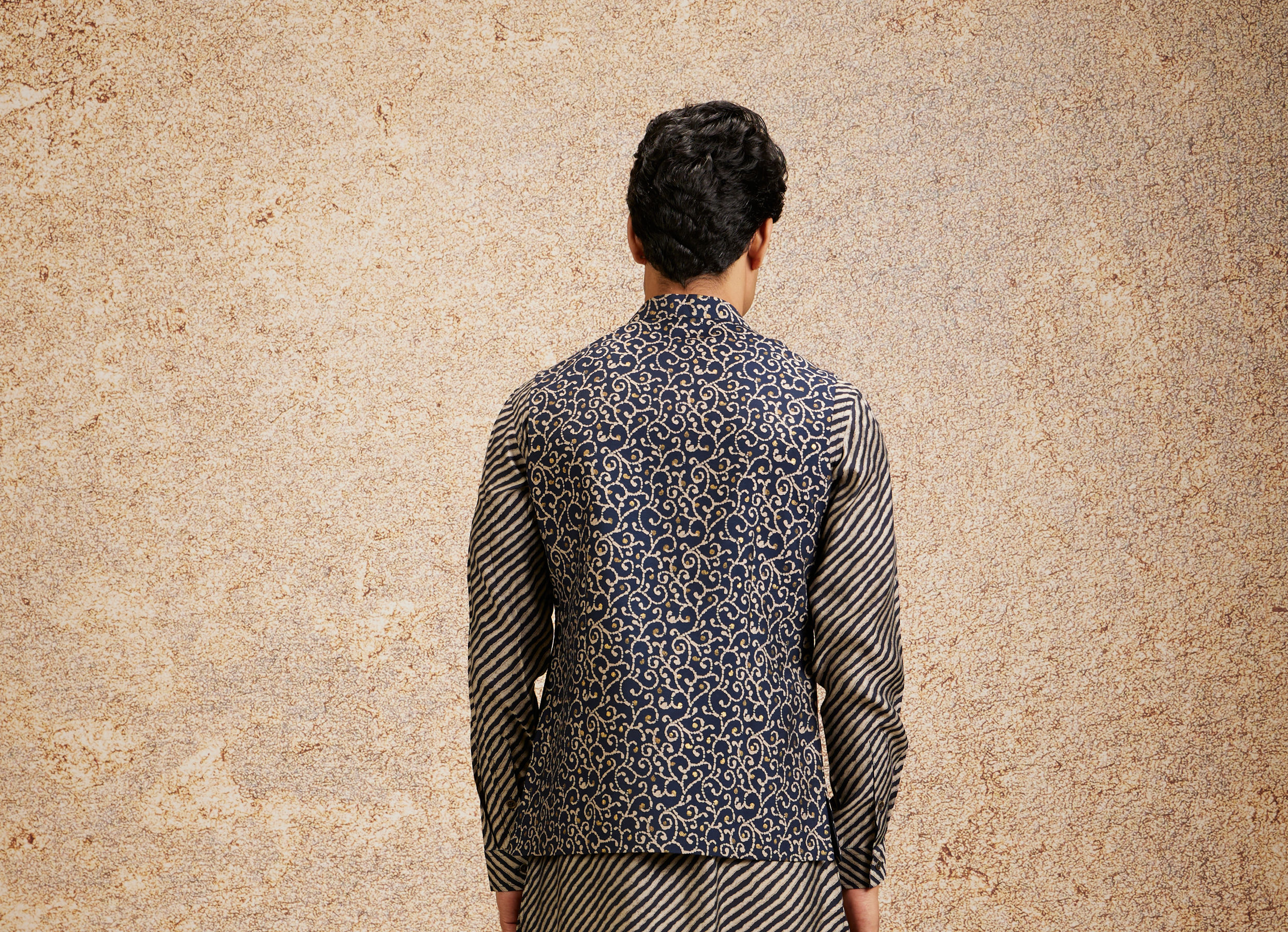 Twamev Men Dark Blue Bel Buti Patterned Kurta Jacket Set