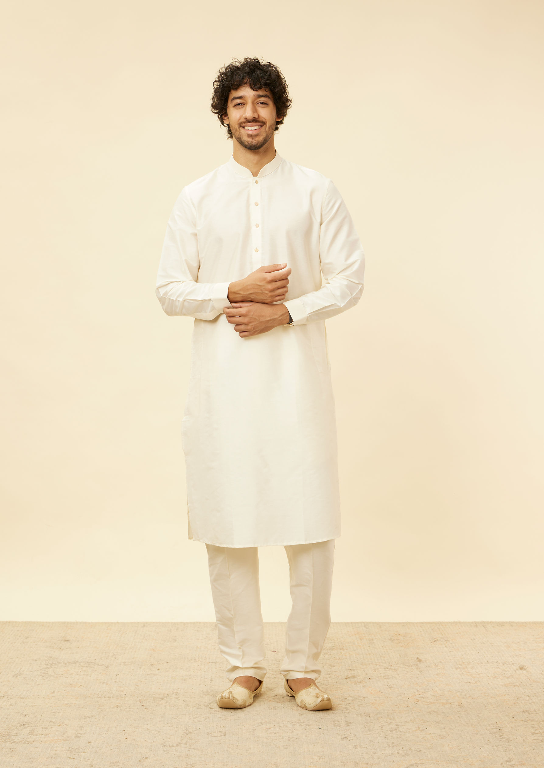 Twamev Men Cream Kaleidoscopic Patterned Kurta Jacket Set