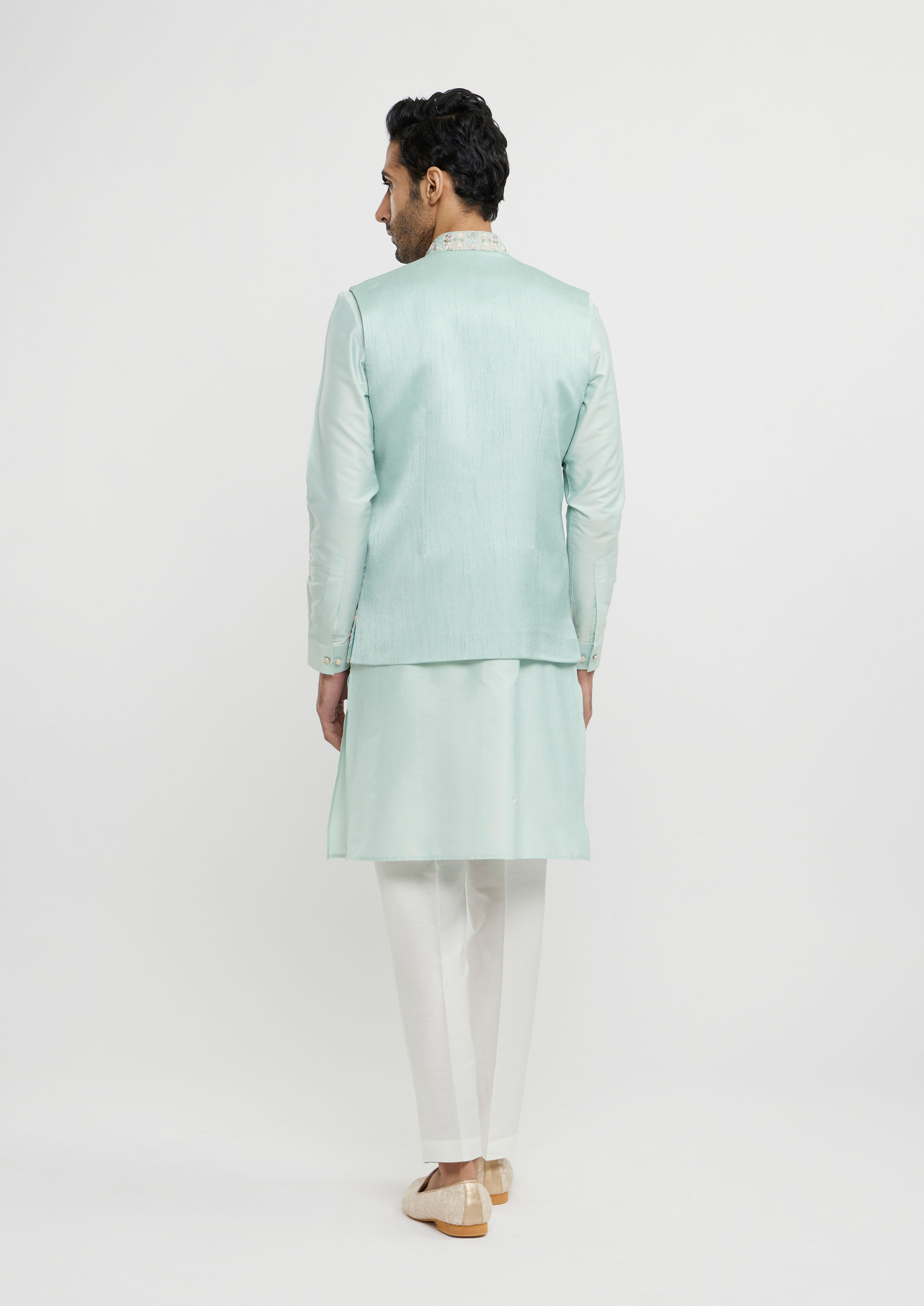 alt message - Twamev Men Aqua Green Elegance in Kurta Jacket Set image number 4