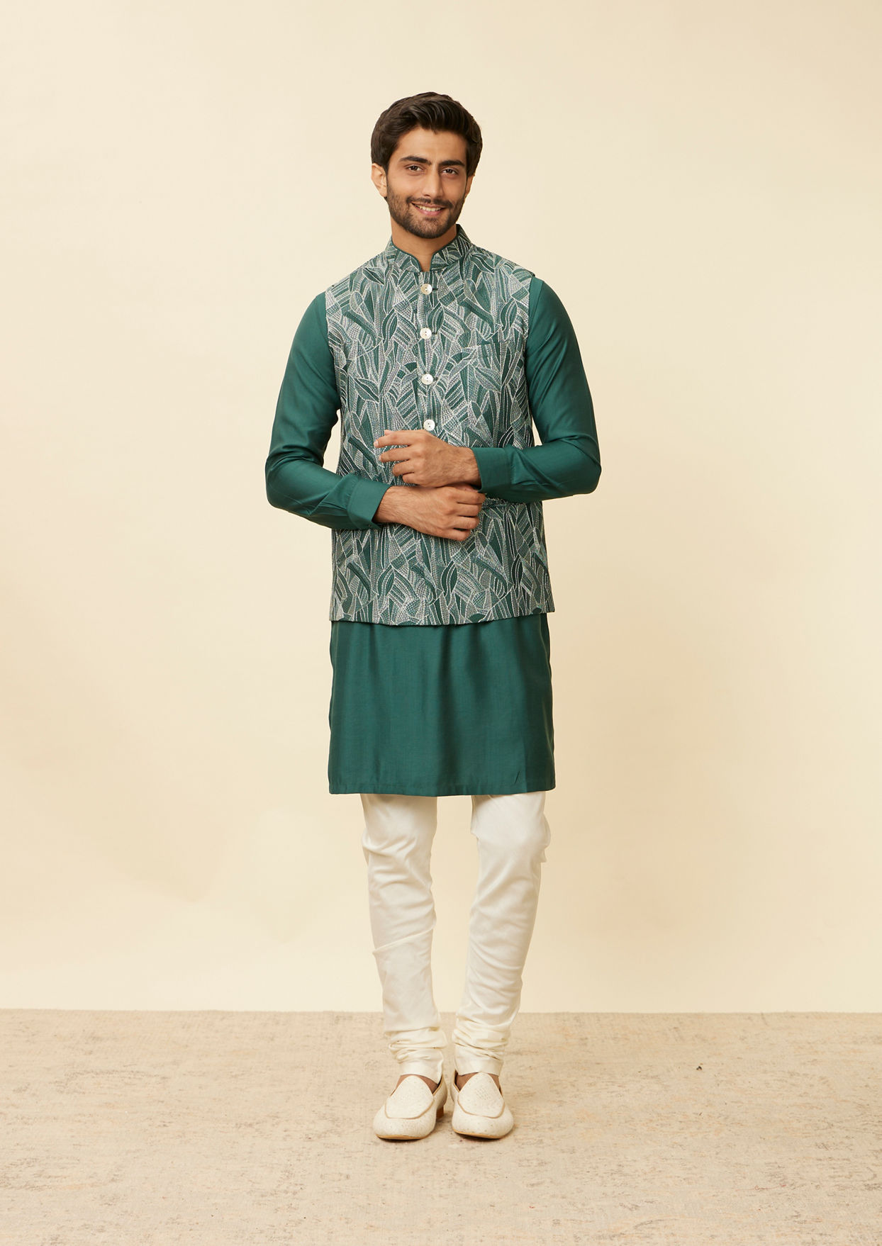 alt message - Twamev Men Teal Green Extravaganza Kurta Jacket Set image number 6